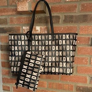 Large tote